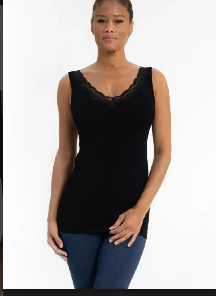 #ET1403 V-NECK TOP WITH LACE TRIM