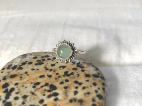 Green Chalcedony Sole Ring