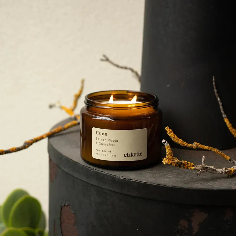 Huon // Spiced Cocoa   Sassafras Etikette Candle