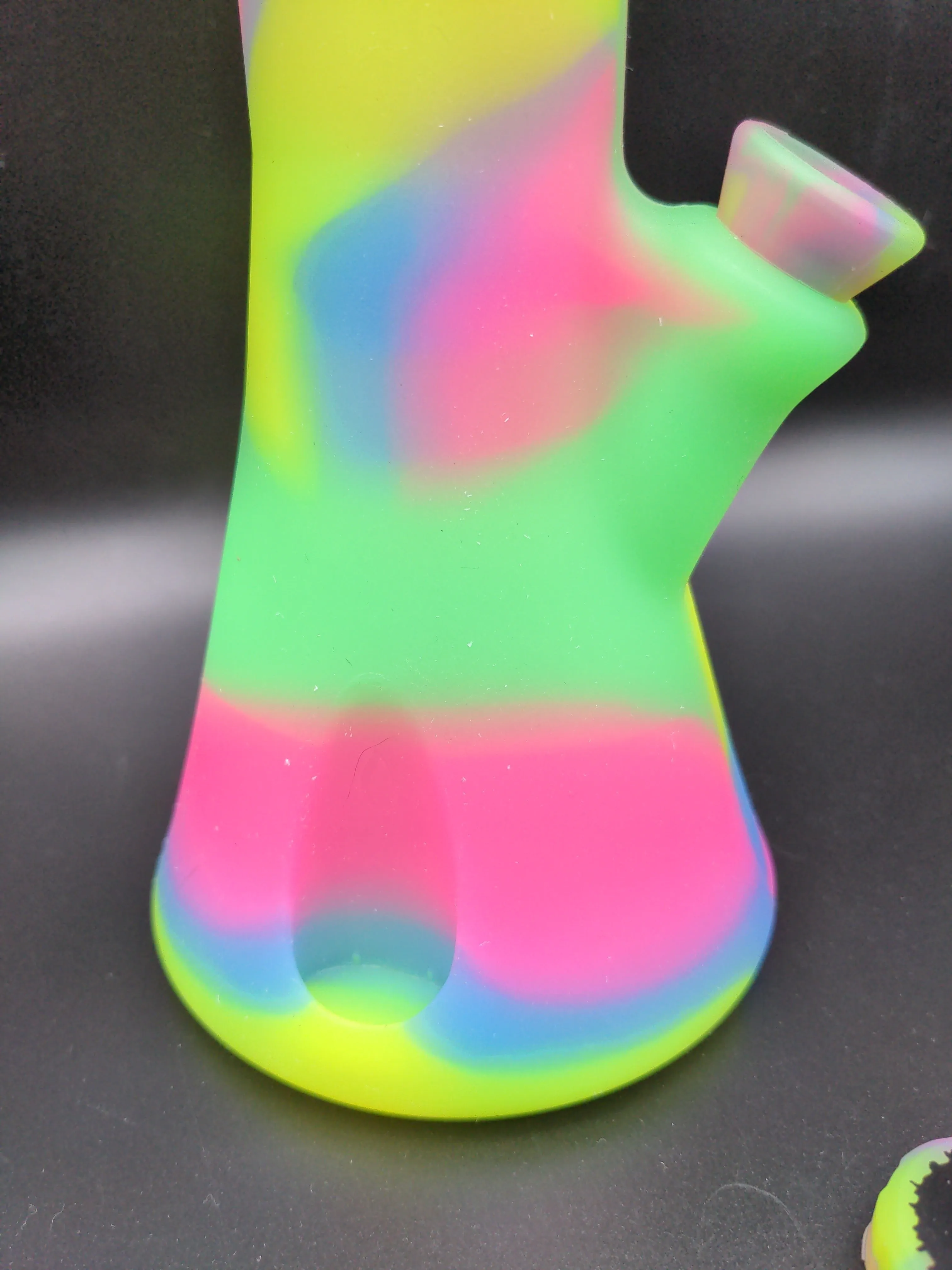 Piecemaker Kirby Silicone Bong