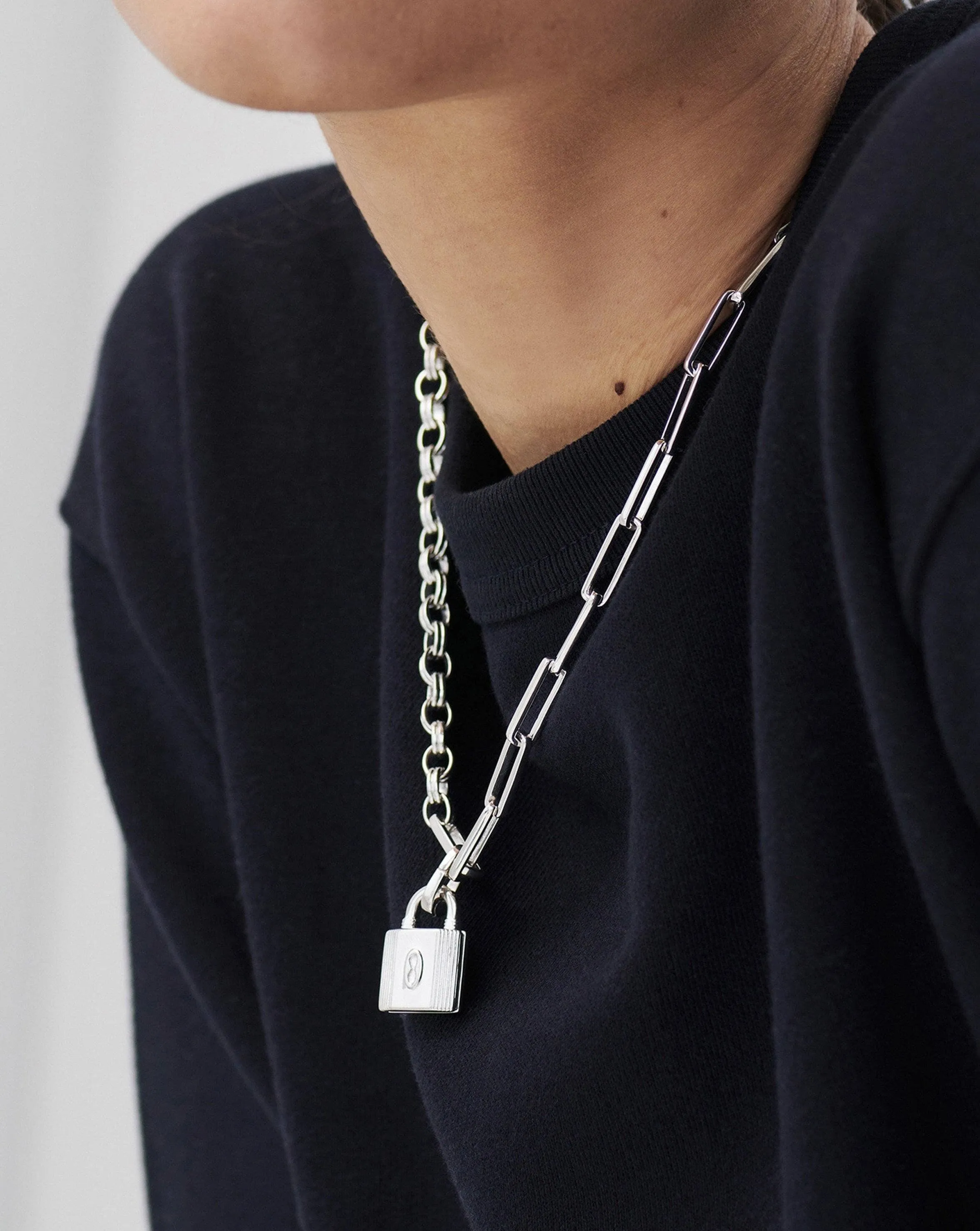 Ridge Padlock Chain Necklace